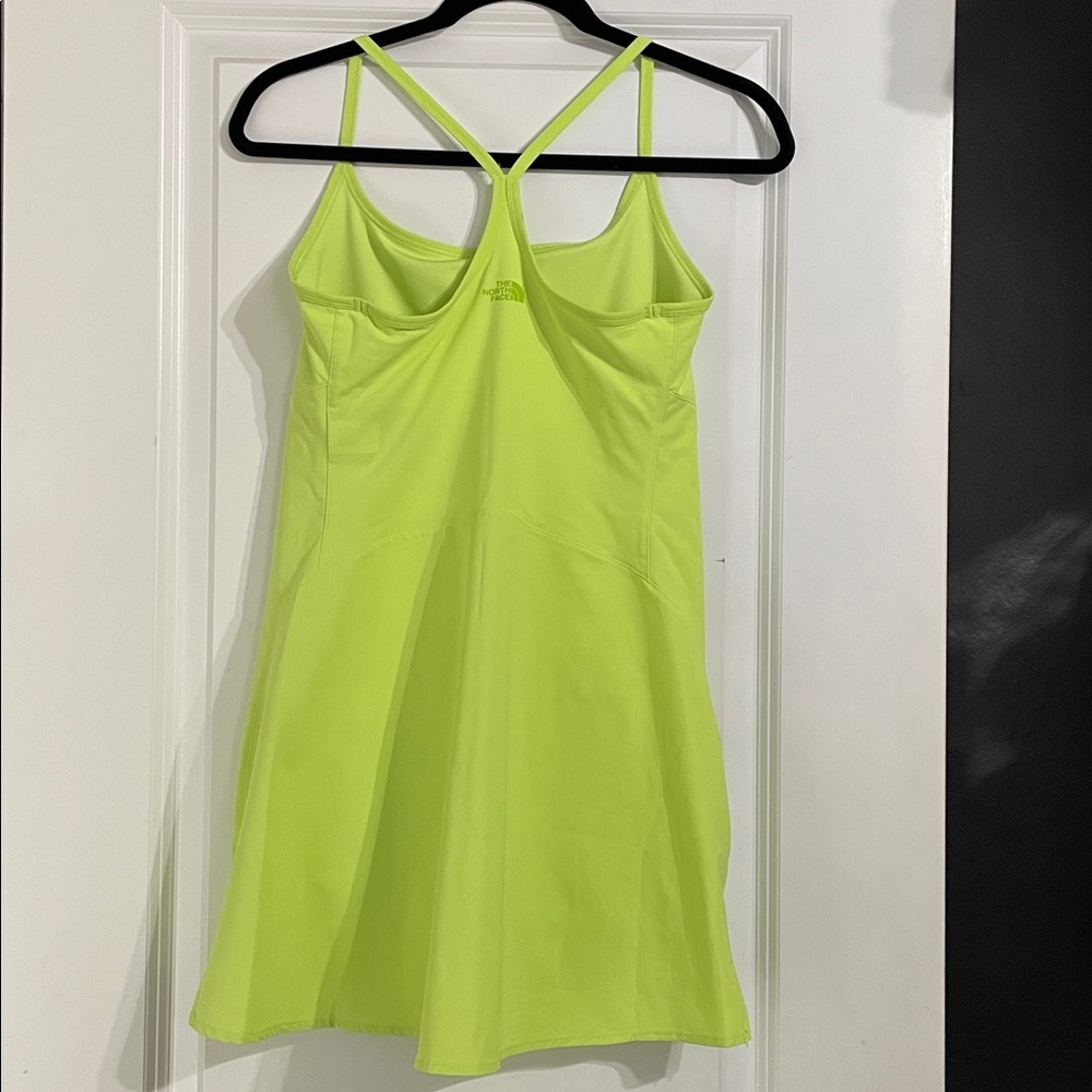 North Face Women's Arque Hike Dress in Sharp Green Built In Shorts Athletic - Picture 10 of 16